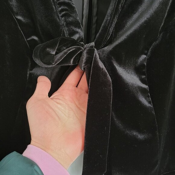 Torrid Tie Front Velvet Cropped Open Front Long Sleeve Jacket Deep Black Size 00 - Picture 7 of 13